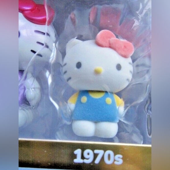 HELLO KITTY ~ 50th Anniversary ~ Nesting Figures ~ 5 Pc ~  COLLECTIBLE! IN HAND! - Picture 4 of 6